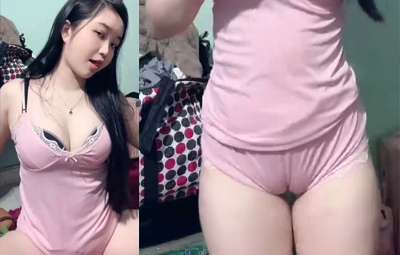 Clip Sex Bblive88 Gái Đẹp Móc Bướm Nhóm Nhép Nước Lồn